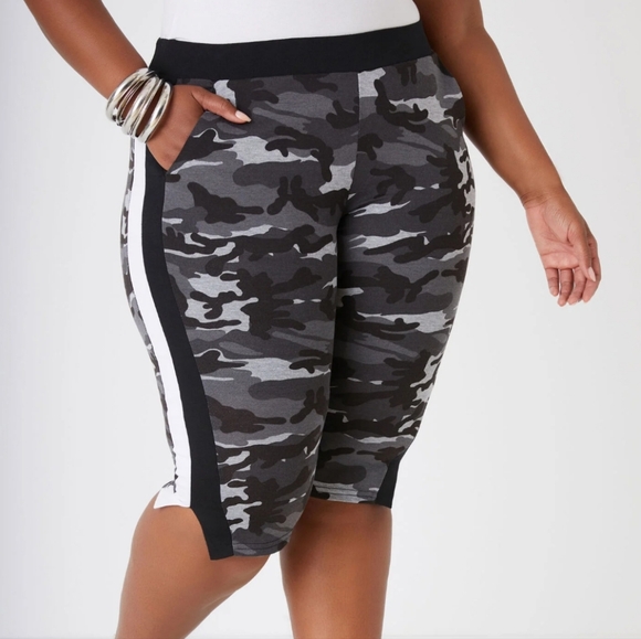 Camo Striped Capris - Picture 1 of 4